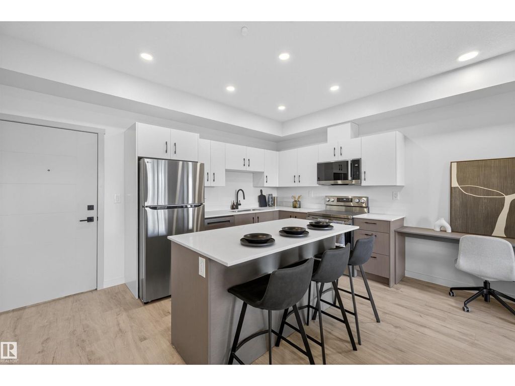 355 Clareview Station Dr Nw, Edmonton