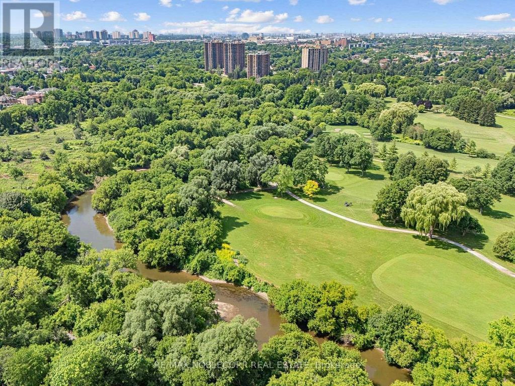 12 George Mckenzie Court, Toronto (humberlea-Pelmo Park)
