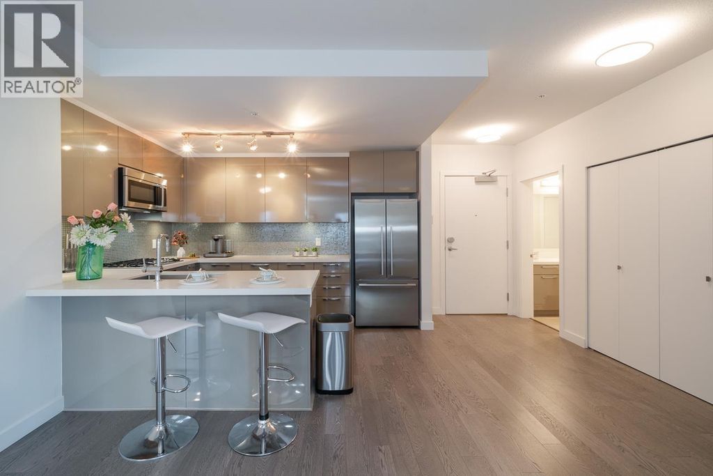 218 10177 River Drive, Richmond