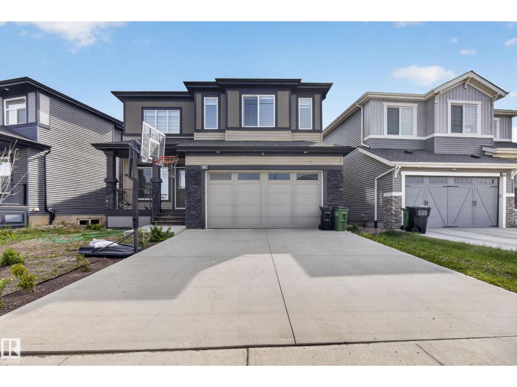 8607 Mayday Wd Sw, Edmonton