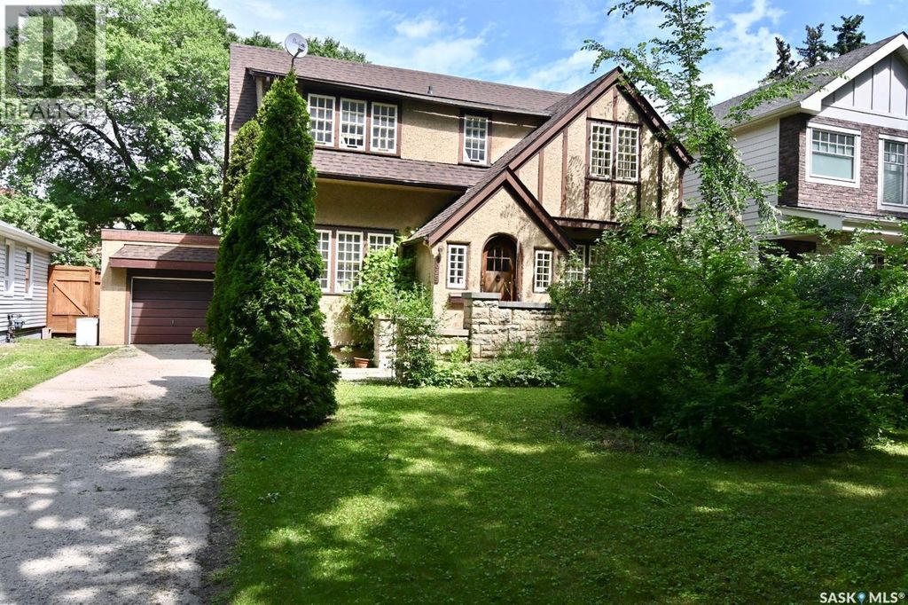 1325 Elliott Street, Saskatoon