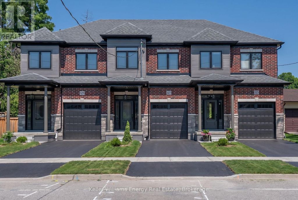 127 Hickory Street N, Whitby (downtown Whitby)