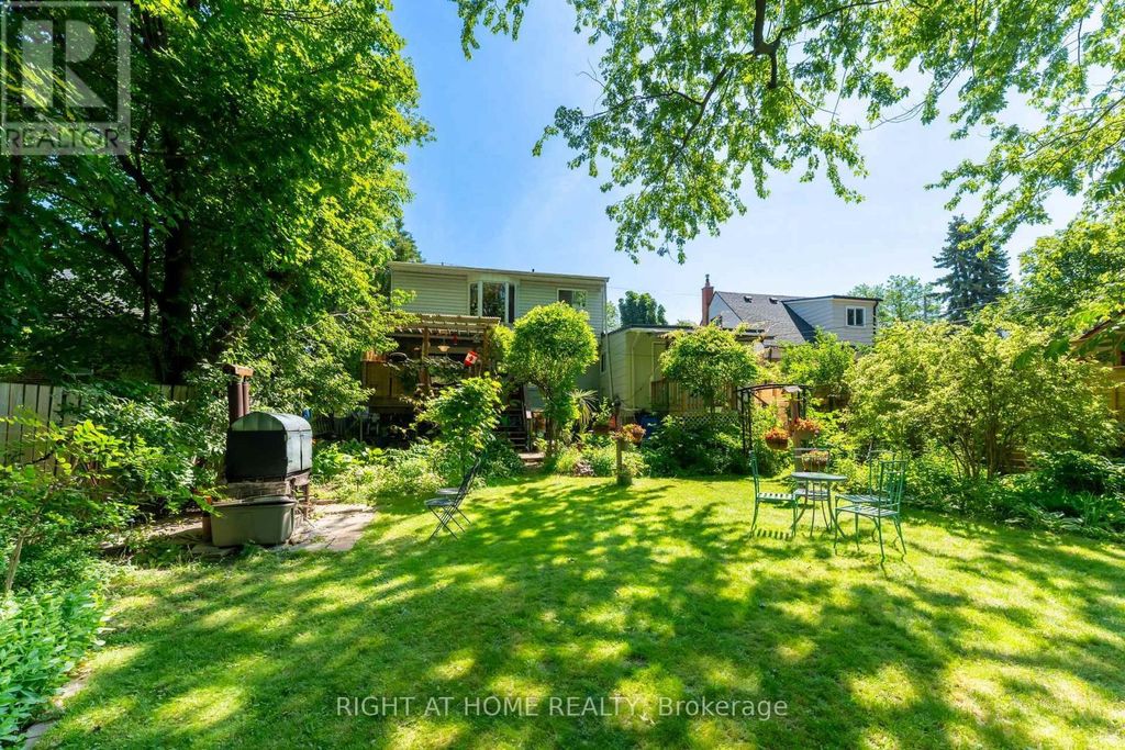 30 Allister Avenue, Toronto (cliffcrest)