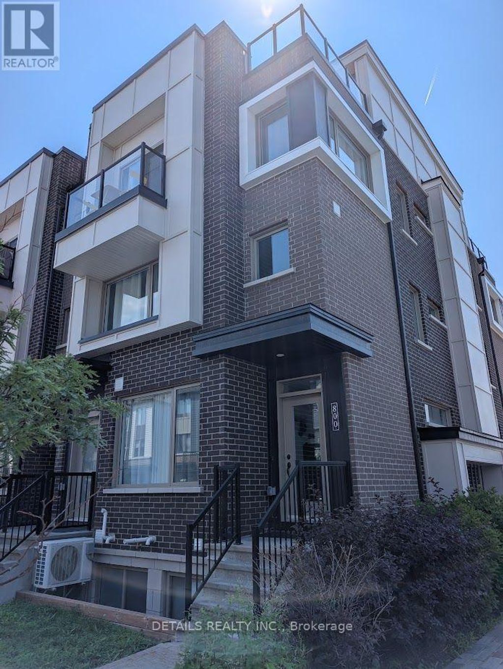 800 Kiniw Private, Ottawa