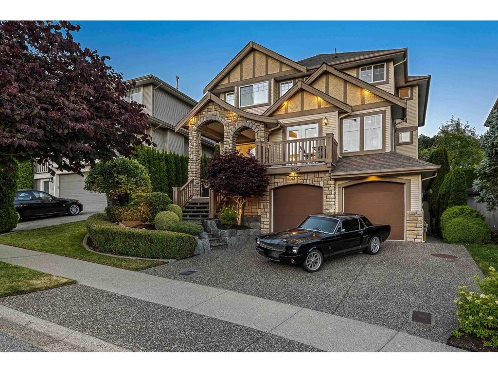 3382 Applewood Drive, Abbotsford