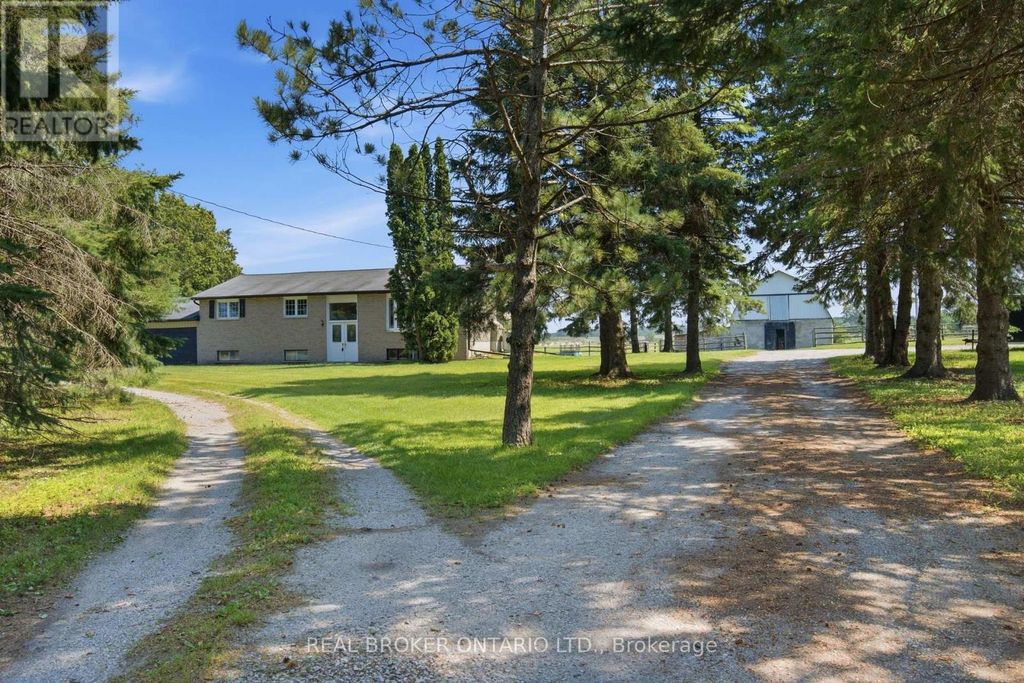 785 Reid Road, Uxbridge
