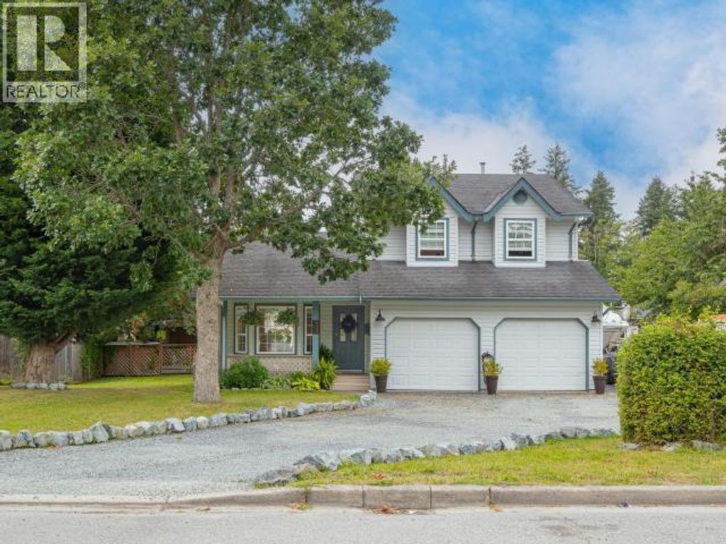 6385 Sutherland Ave, Powell River