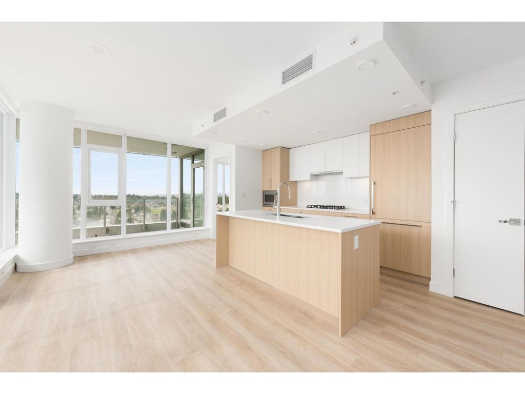 1802 9675 King George Boulevard, Surrey