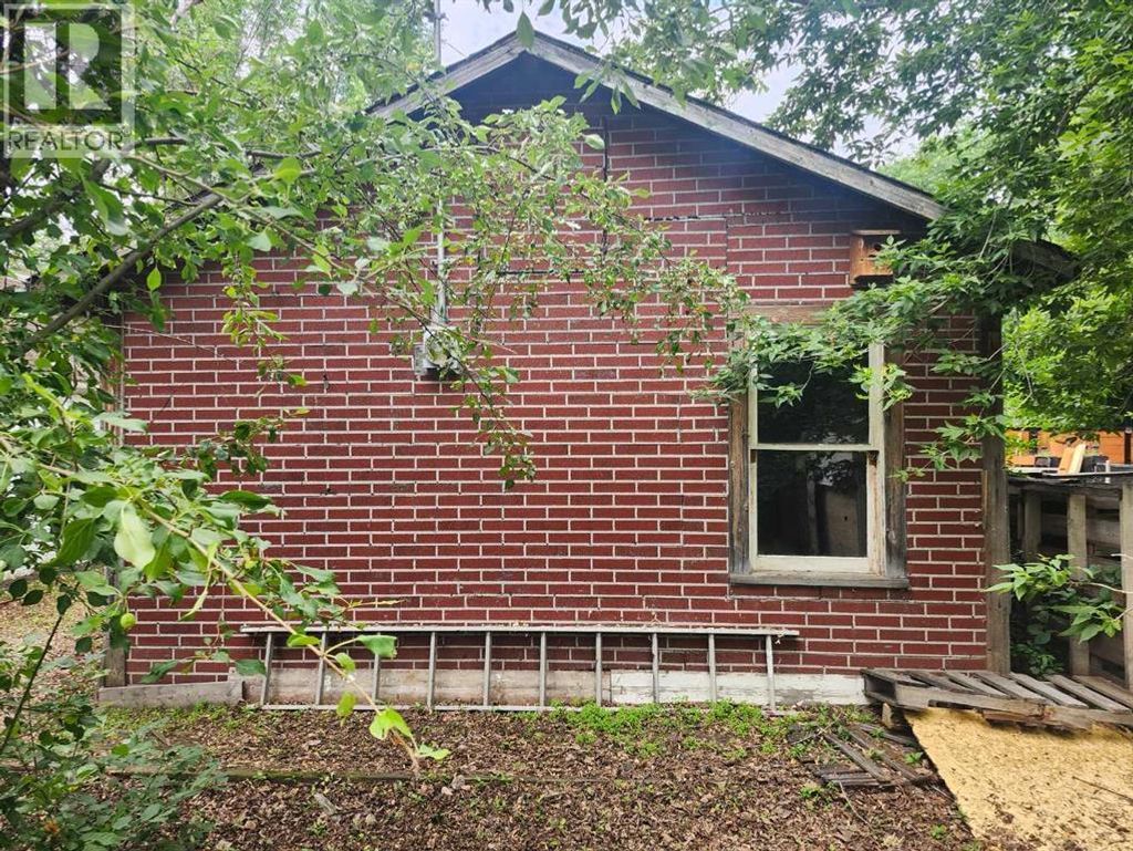 244 2 Avenue, Drumheller