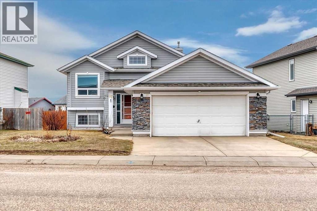 27 Aspen Creek Way, Strathmore