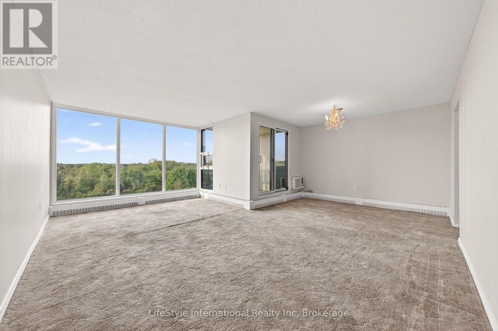 512 - 19 Woodlawn Road E, Guelph (riverside Park)