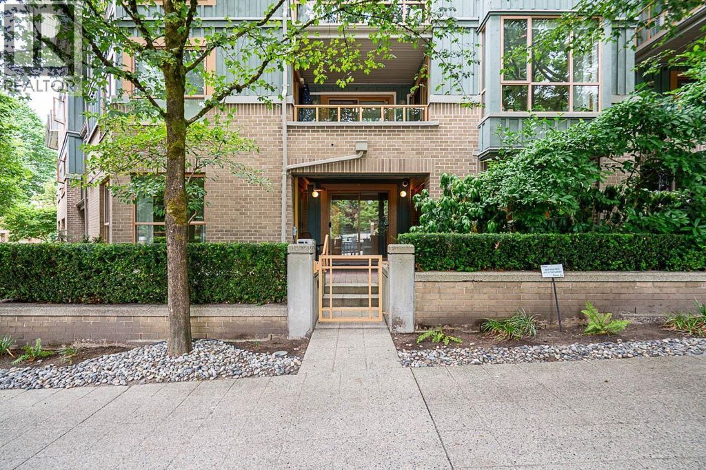 111 285 Newport Drive, Port Moody
