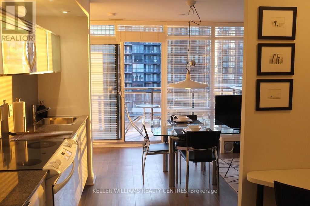1220 - 4 K Spadina Avenue E, Toronto (waterfront Communities)