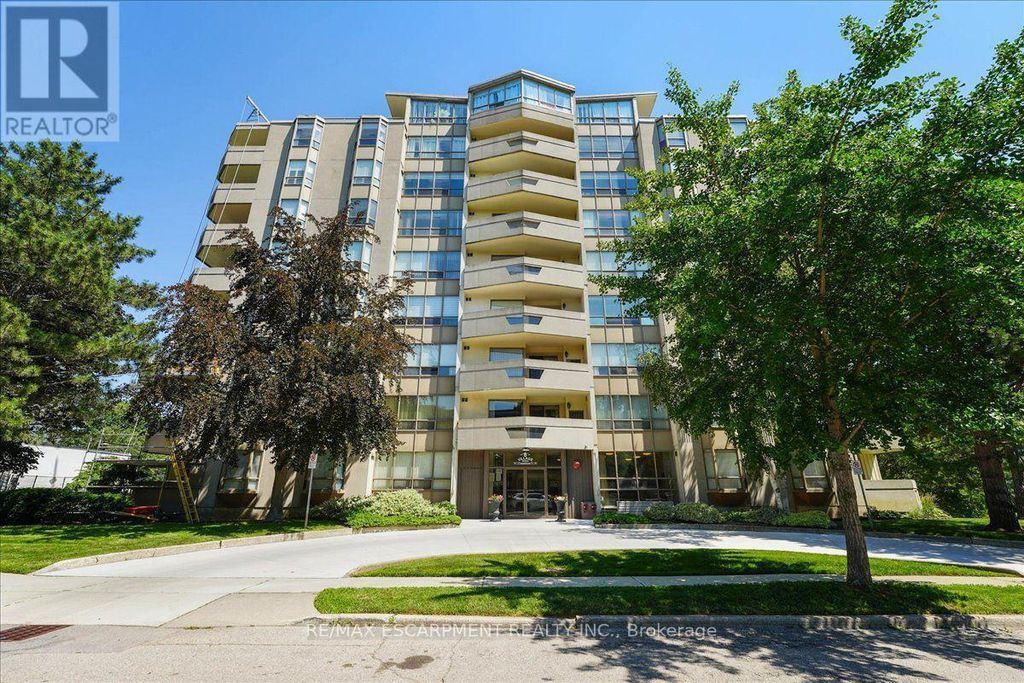807 - 8 Village Green Boulevard, Hamilton (stoney Creek)