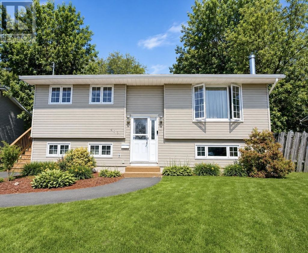 136 Flying Cloud Drive, Forest Hills