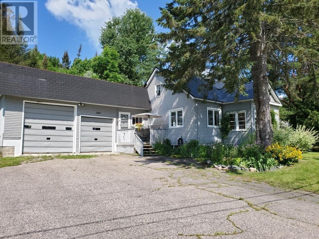 319 Ontario Street, Burk's Falls