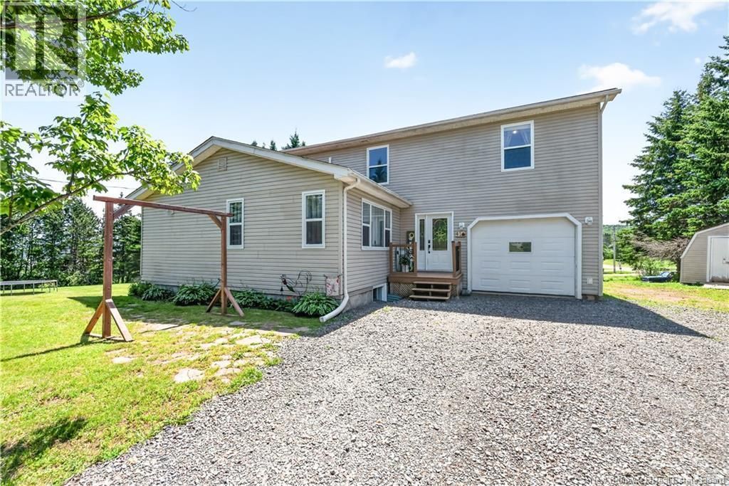 41 Green Hill Drive, Hillsborough