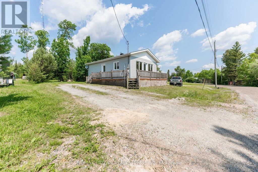 Moonbeam - 200 Lefebvre Peninsula Road, Kapuskasing (moonbeam)