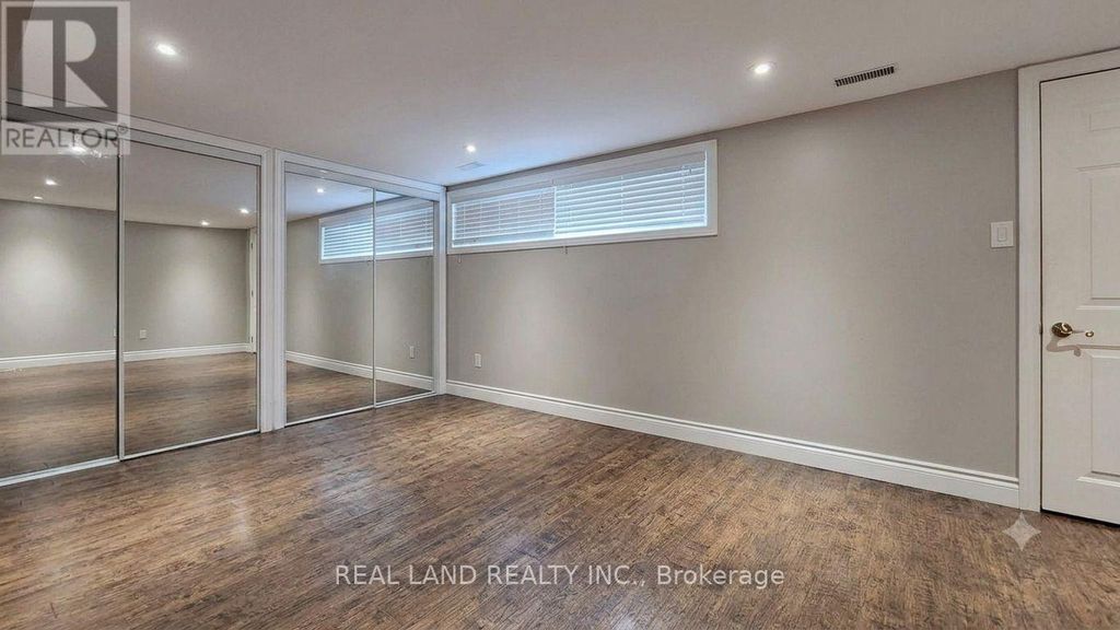 26 Glamis Avenue, Toronto (rockcliffe-Smythe)