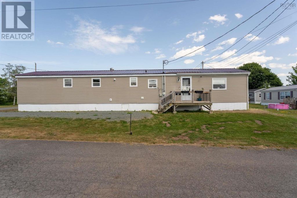 12 Matheson Drive, Salmon River