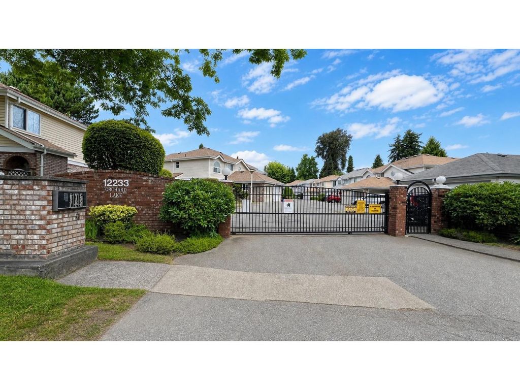 105 12233 92 Avenue, Surrey