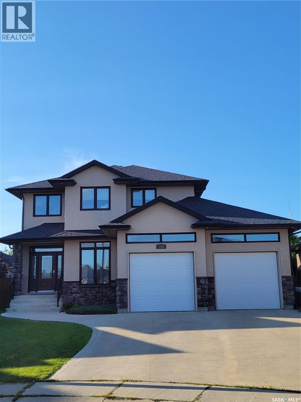 718 Patrick Bay, Saskatoon