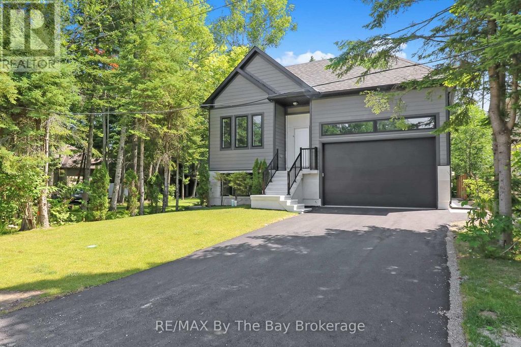 35 48th Street N, Wasaga Beach