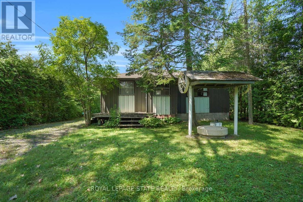 104 Farley Circle, Georgina (historic Lakeshore Communities)