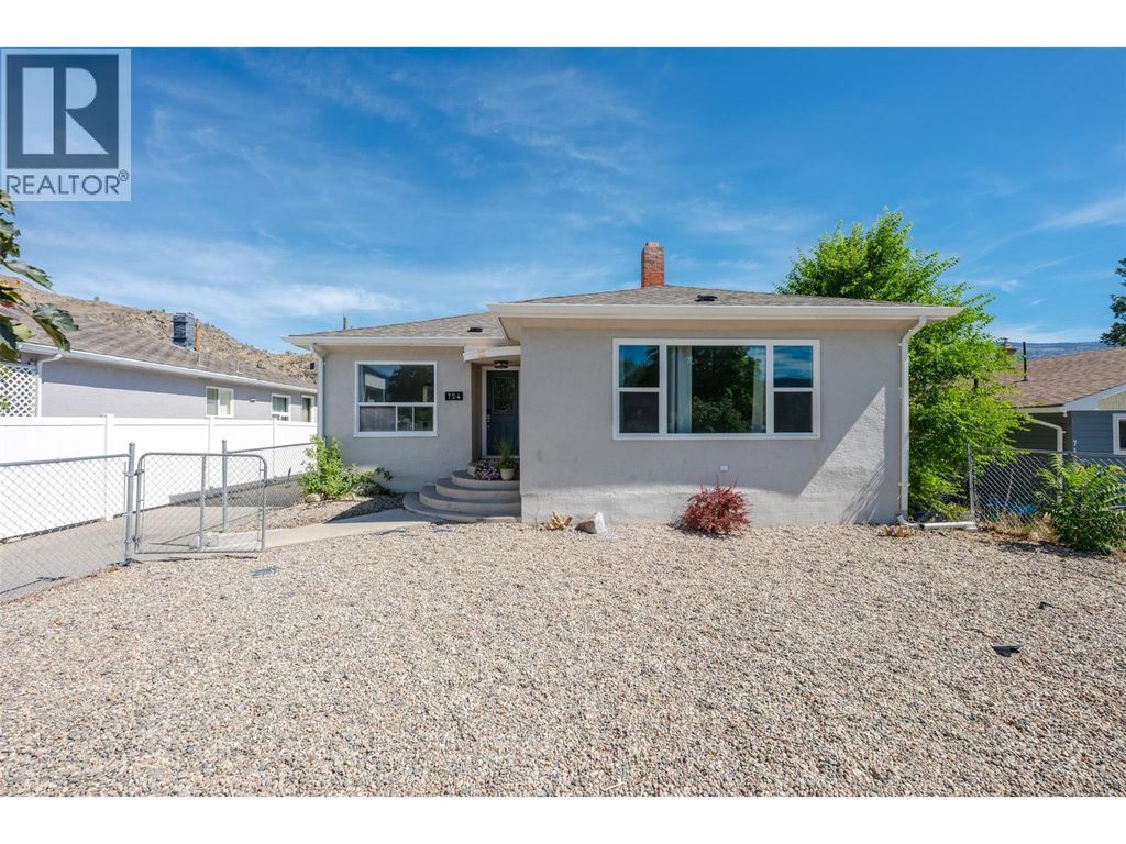 724 School Avenue, Oliver