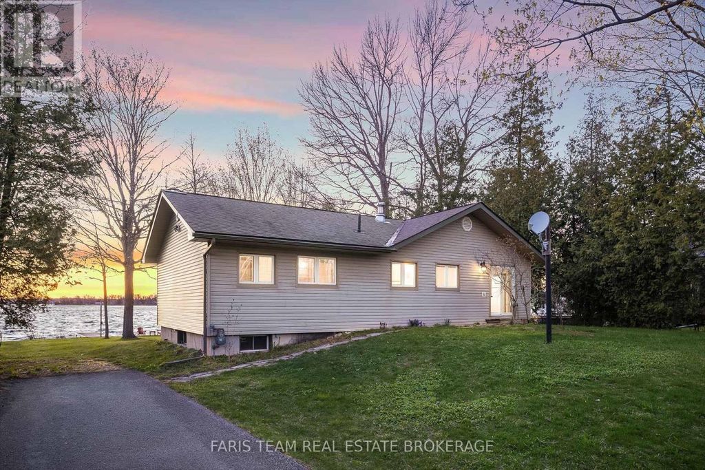 5240 Prospect Avenue, Ramara