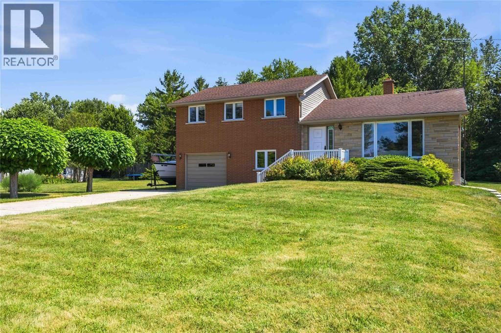 4193 Bluepoint Drive, Plympton-Wyoming