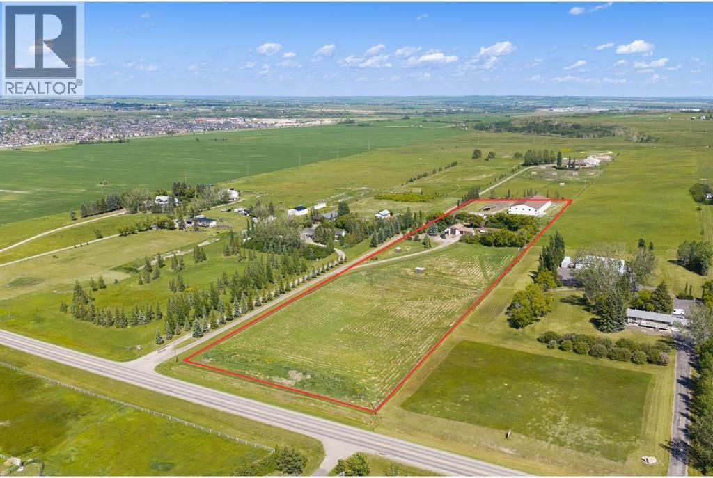 100, 394048 Highway 783, Rural Foothills County