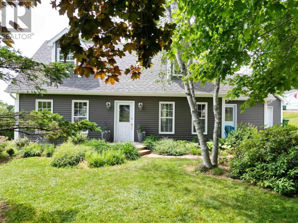 21 Croweland Drive, East Mountain