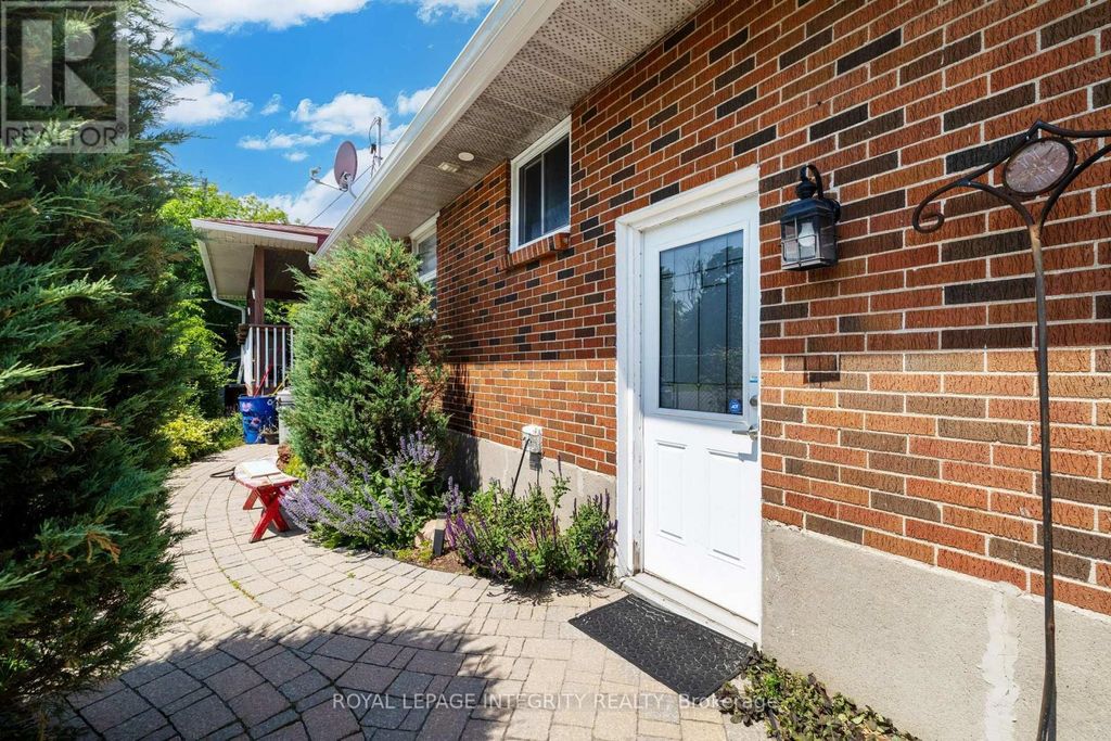924 Rex Avenue, Ottawa