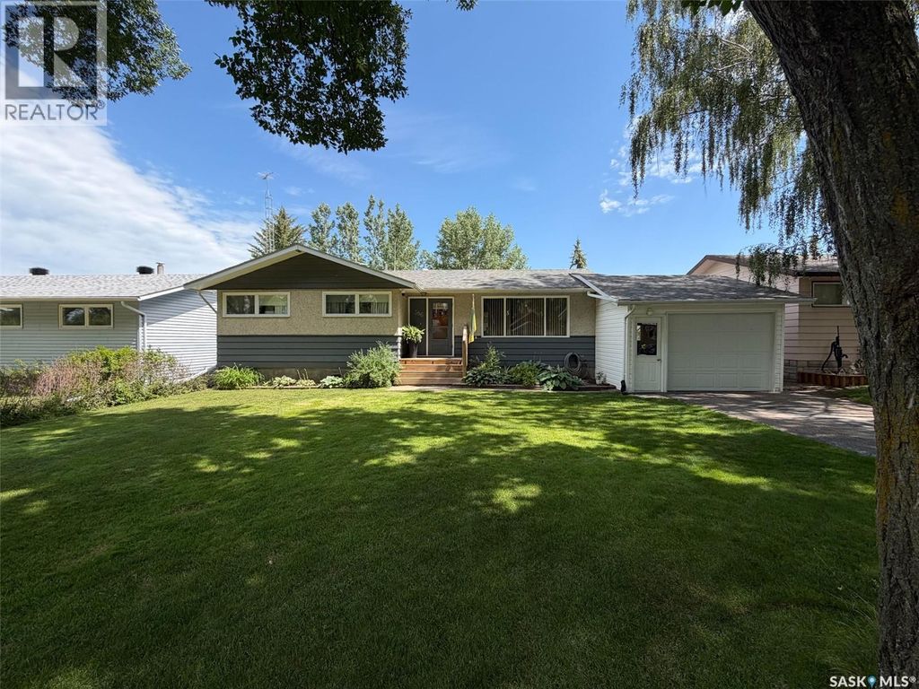 386 4th Street E, Shaunavon