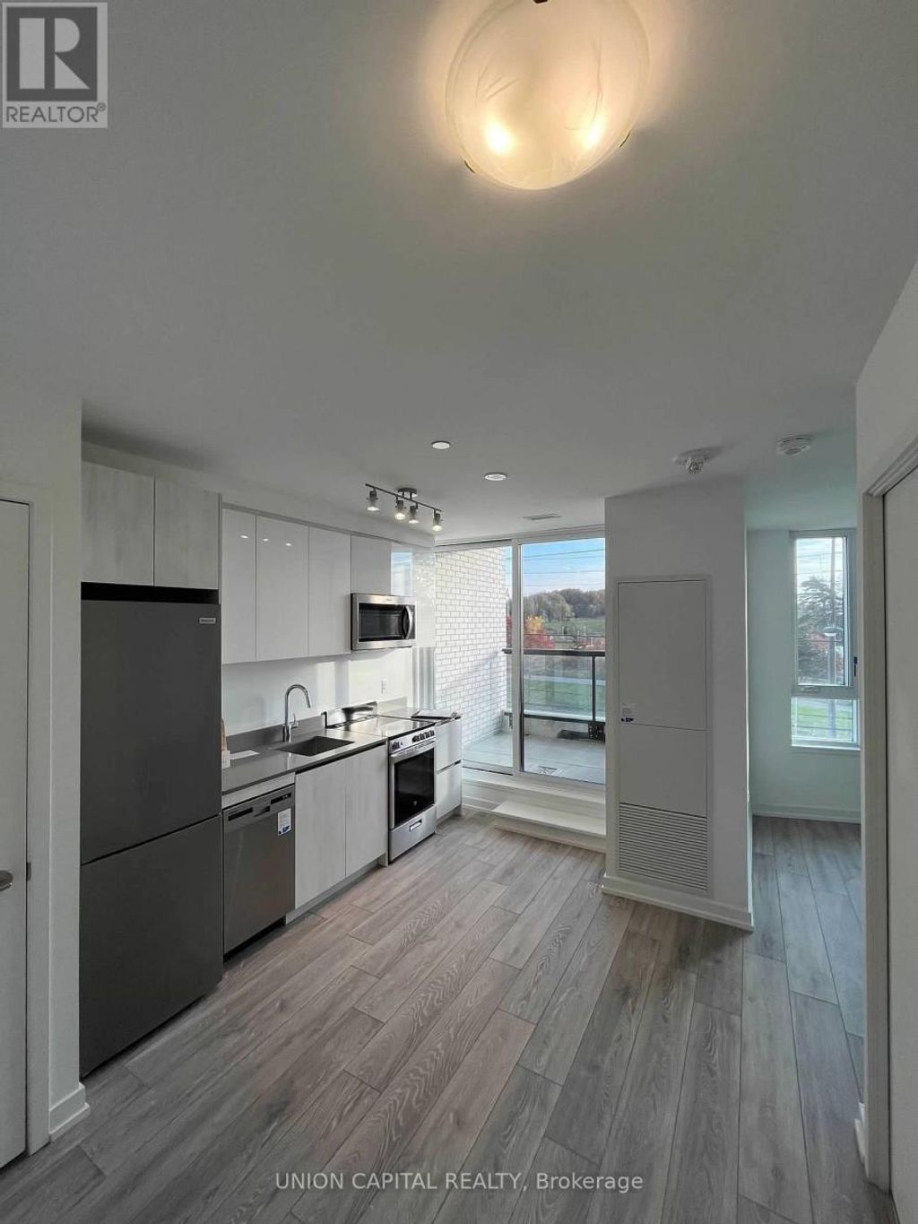 320 - 3100 Keele Street, Toronto (downsview-Roding-Cfb)