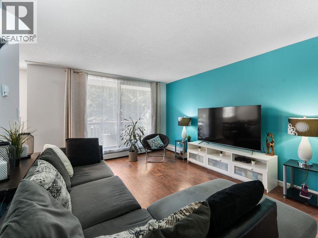 404 320 Royal Avenue, New Westminster