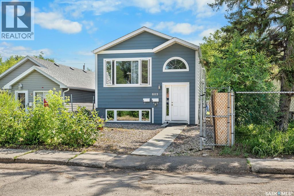 A&b 683 Garnet Street, Regina
