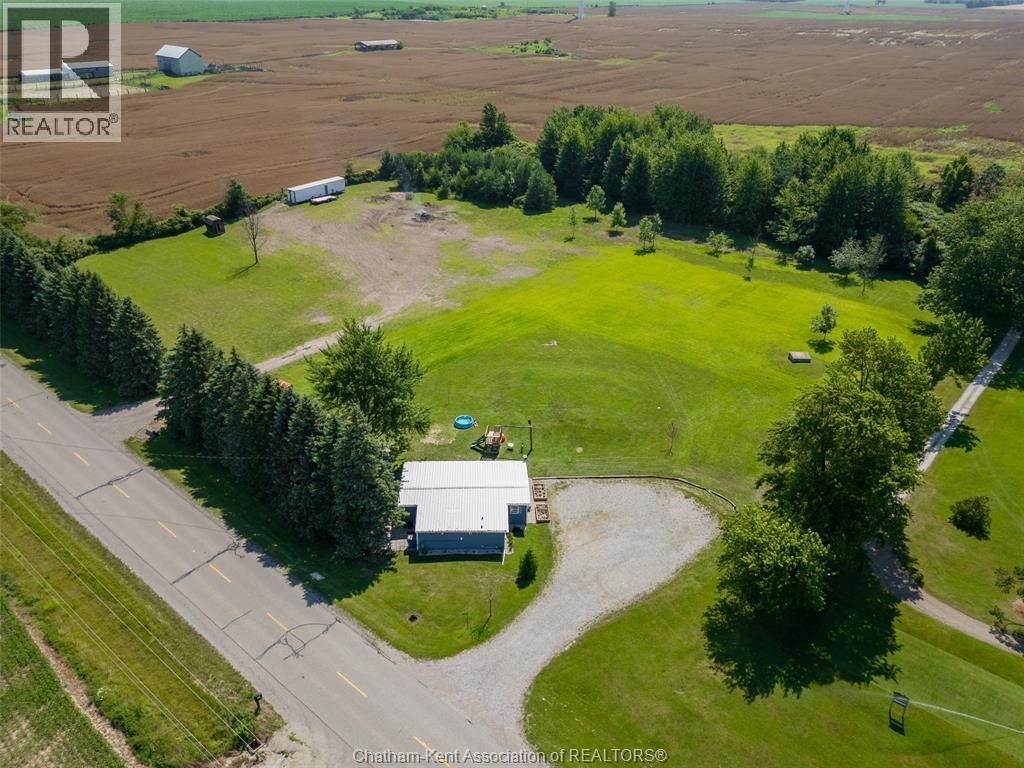 12502 Golf Course Line, Ridgetown