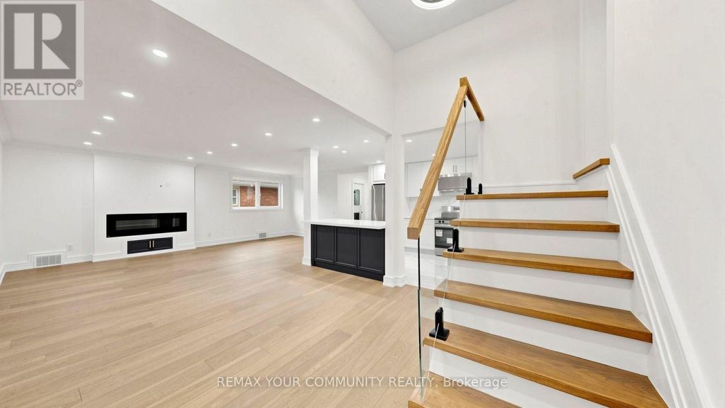 275 Betty Ann Drive, Toronto (willowdale West)