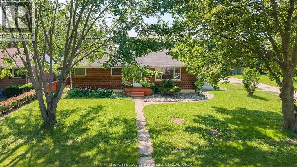 2605 Askin Avenue, Windsor
