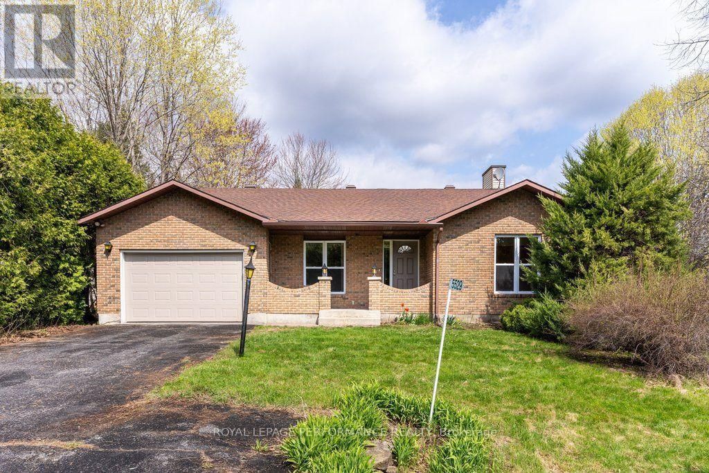5529 Woodeden Drive, Ottawa