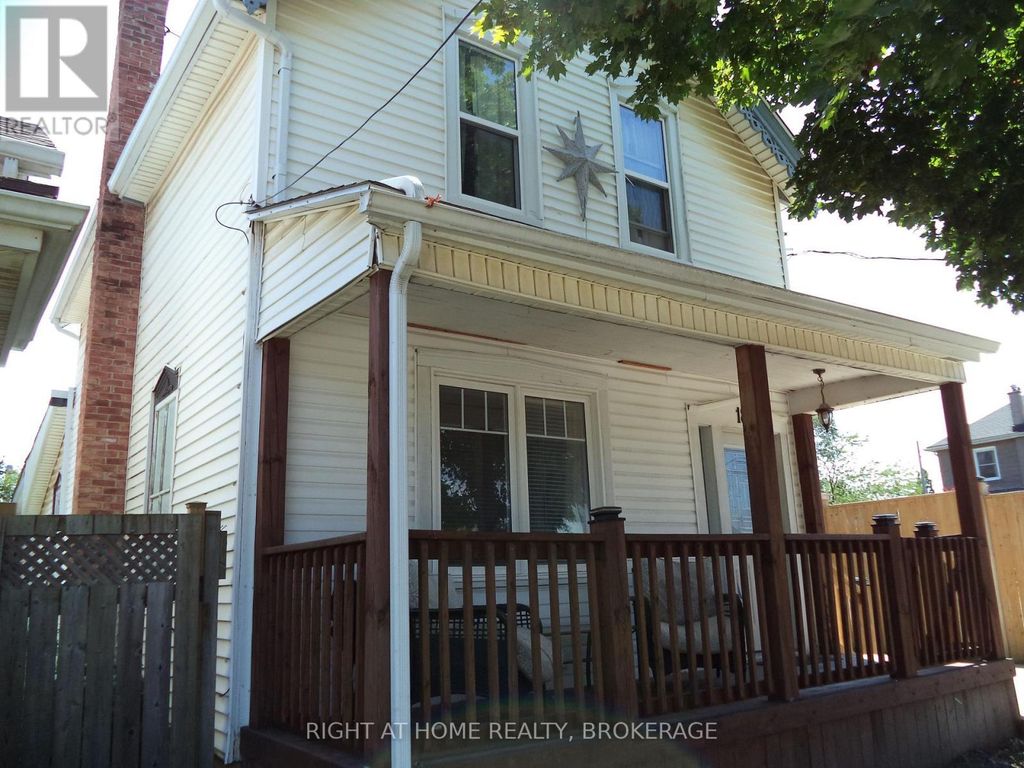 18 Almond Street, St. Catharines (secord Woods)