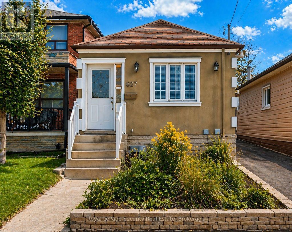 627 Caledonia Road, Toronto (briar Hill-Belgravia)