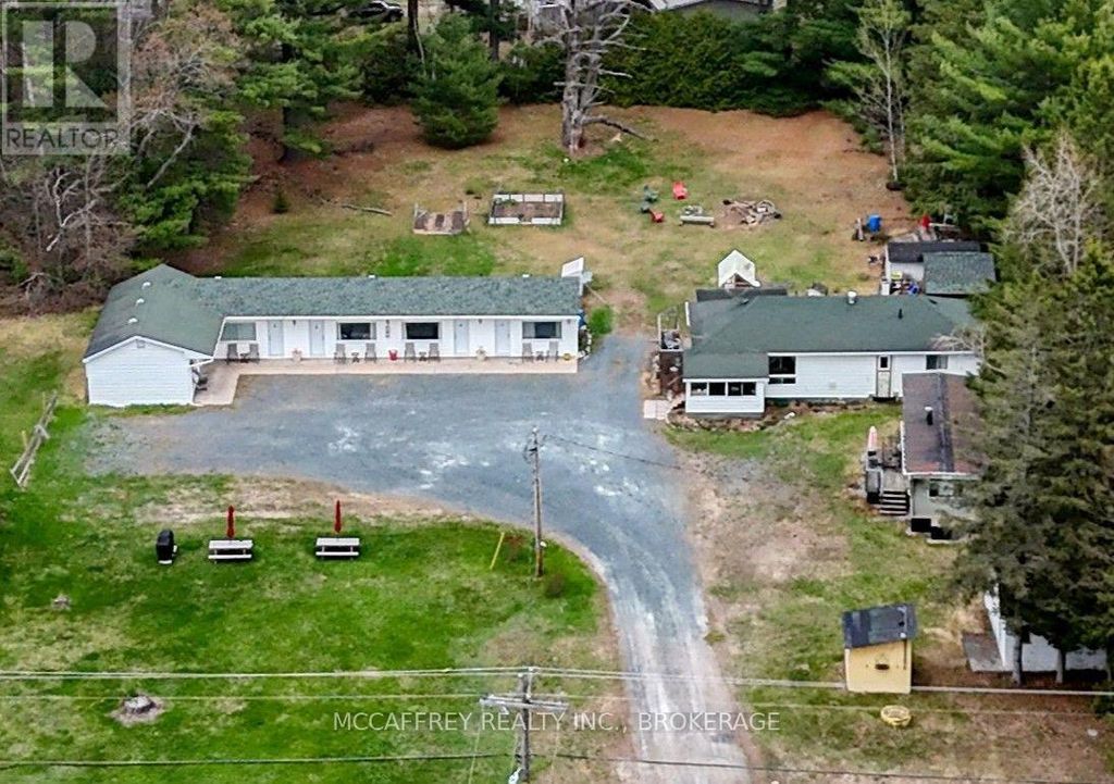12335 Highway 41, Addington Highlands