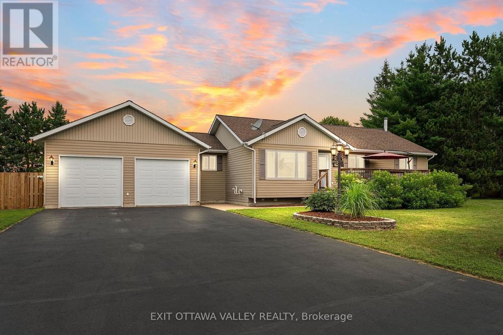 62 Meadowview Drive, Whitewater Region