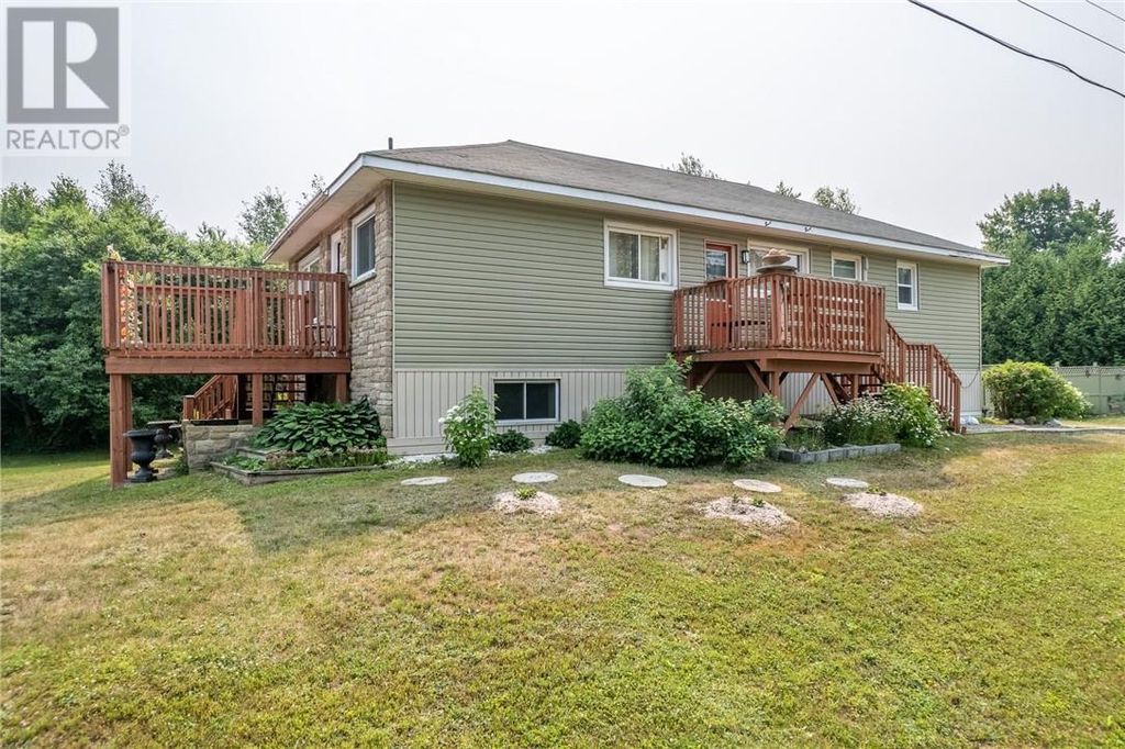 305 Lowe Street, Massey