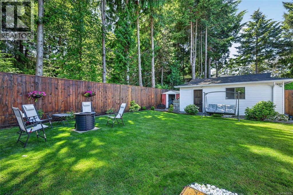 6421 Portsmouth Rd, Nanaimo