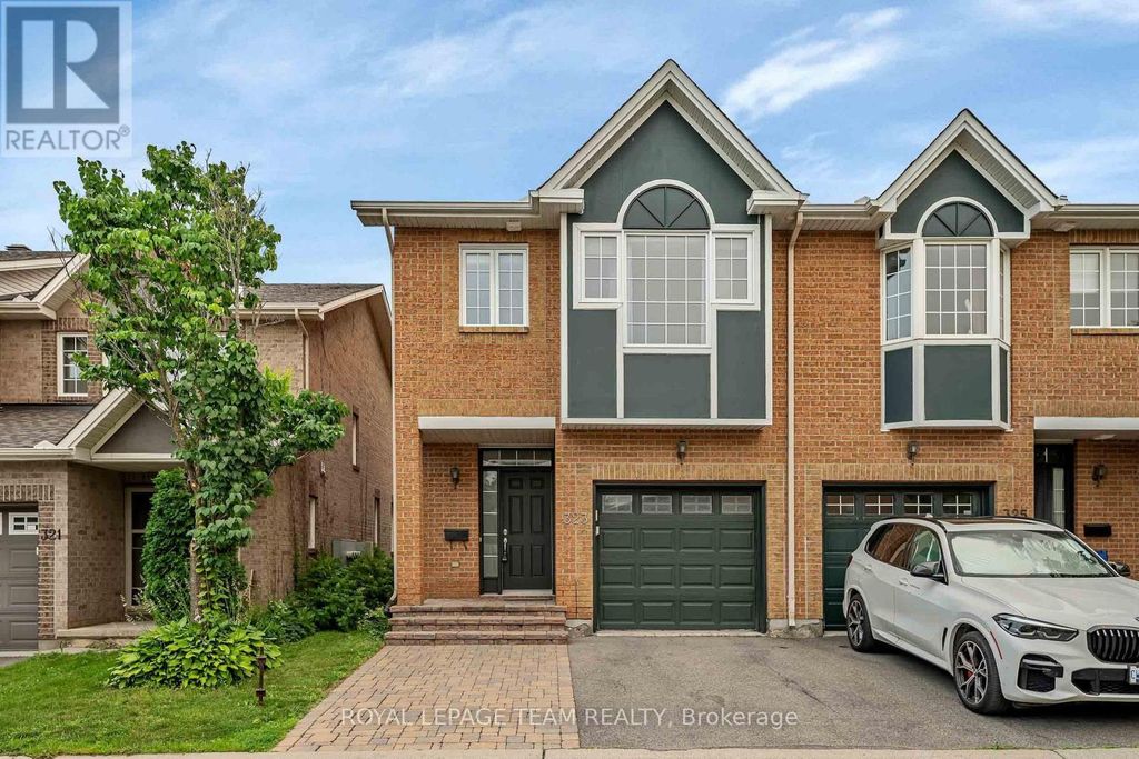 323 Freedom Private, Ottawa