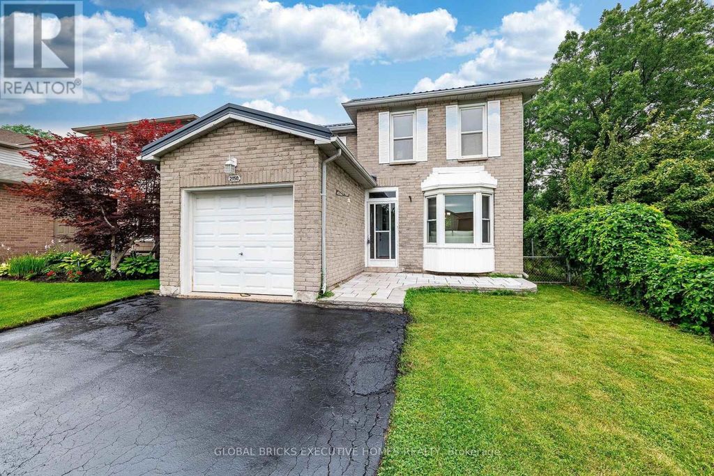 2150 Hunt Crescent, Burlington (headon)